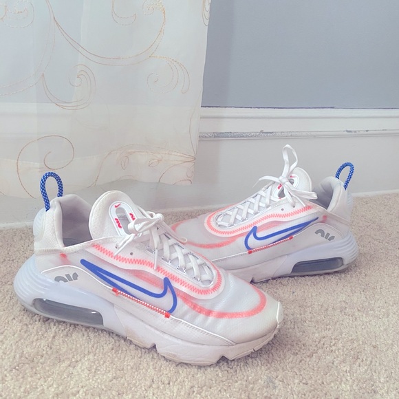 Nike Shoes - nike air max 2090